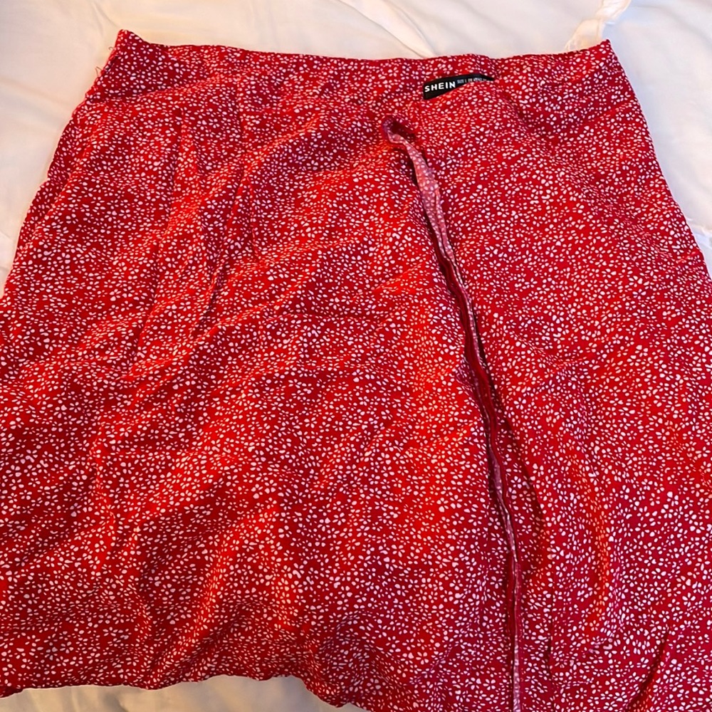 Wrap / tie skirt